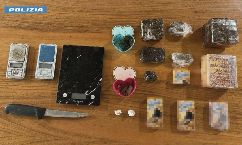 Arrestati a Cremona madre 50enne e figlio 23enne per spaccio di hashish