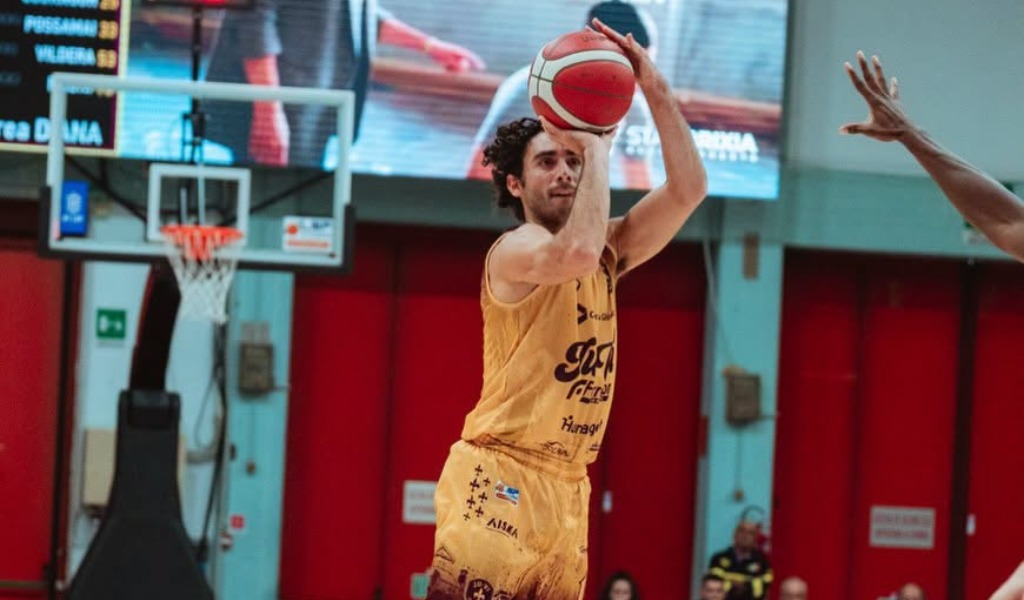 Sesta sconfitta consecutiva per la Juvi Ferraroni: Pistoia passa 75-72 al PalaRadi