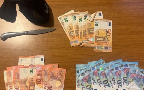 Rapina a Casalmaggiore: minaccia la farmacista con un coltello e scappa con 700 euro