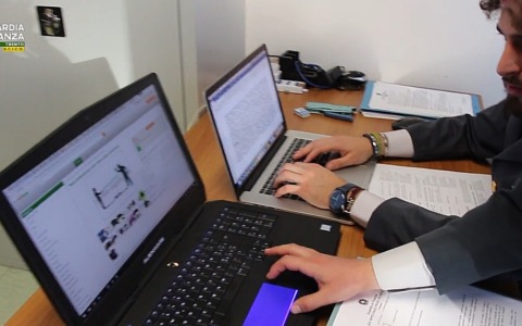 Scoperta maxi truffa nel settore delle criptovalute, indagini anche a Cremona: sequestrati oltre 877mila euro